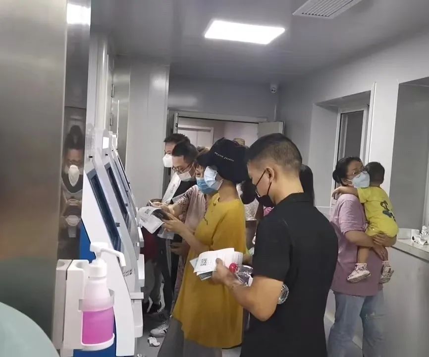 DƬ